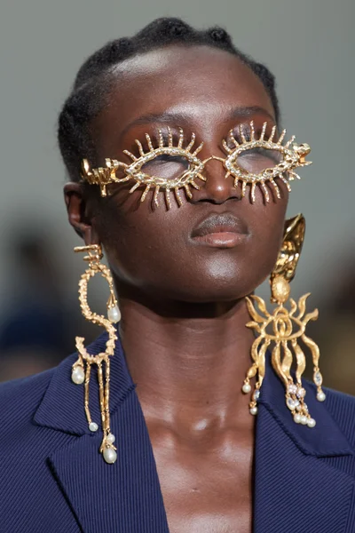 Look 63